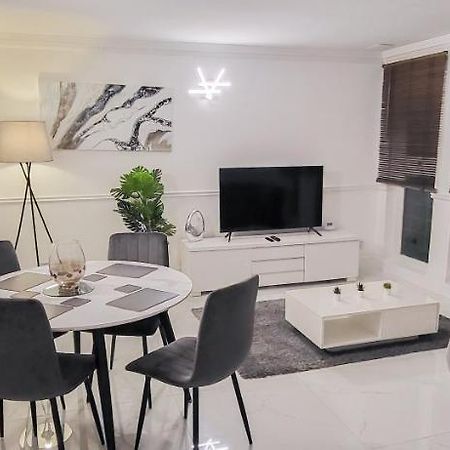 Stunning 2 Bedroom Apartment In Canary Wharf - Morland Apartments London Luaran gambar