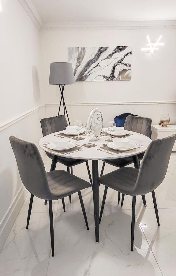 Stunning 2 Bedroom Apartment In Canary Wharf - Morland Apartments London Luaran gambar